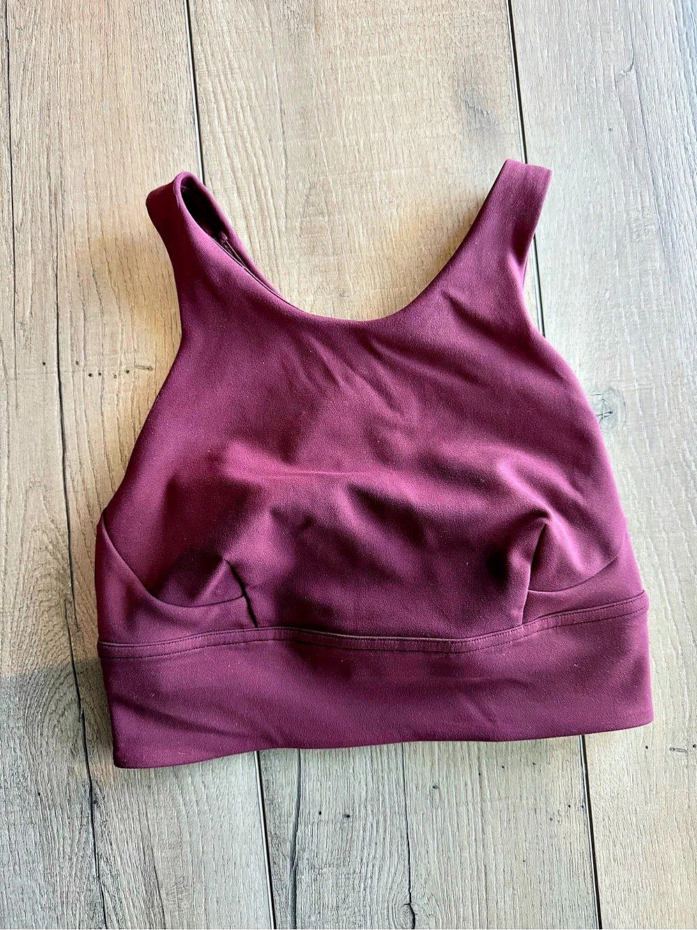 Lululemon high neck sports bra
